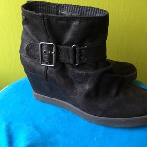 [MOVING SALE] Roxy Buckle Ankle Boots